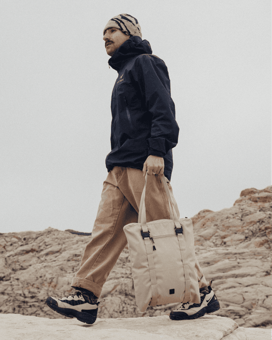Hovedbilde Db The Æra 12L Tote Fogbow Beige